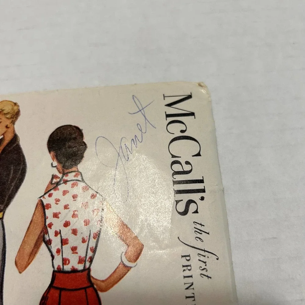 McCalls Vintage 1950's Pattern #9392 Skirt with Belt‎ Size 30 Waist